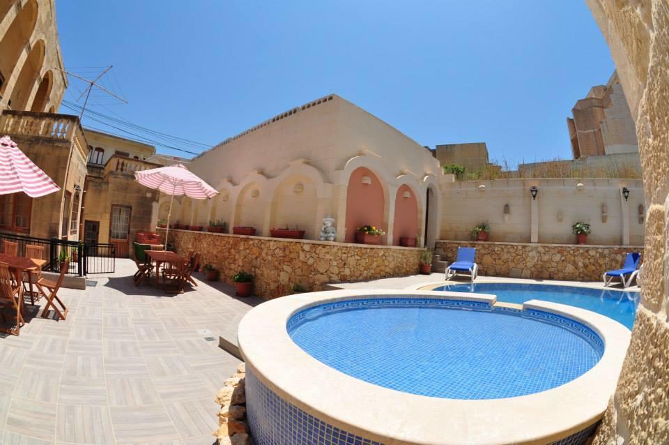 Mikiel U Rosa Holiday Farmhouse With Large Private Pool Zebbug  外观 照片