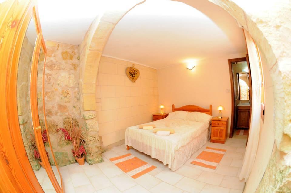 Mikiel U Rosa Holiday Farmhouse With Large Private Pool Zebbug  外观 照片